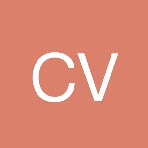 Meet your Posher, Claudia